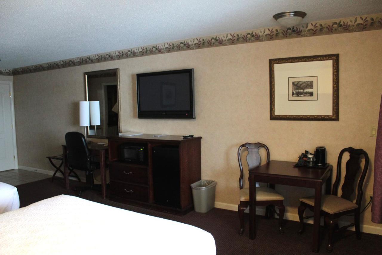 Shiretown Inn & Suites Houlton Exterior foto